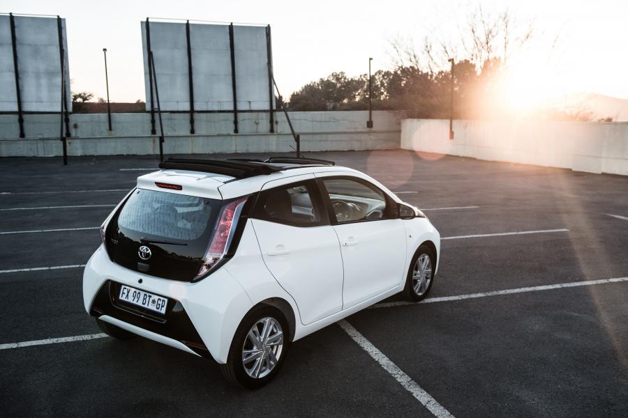  Toyota Aygo x-cite 5-Door 2017 года  (ZA) (фото 14 из 20)
